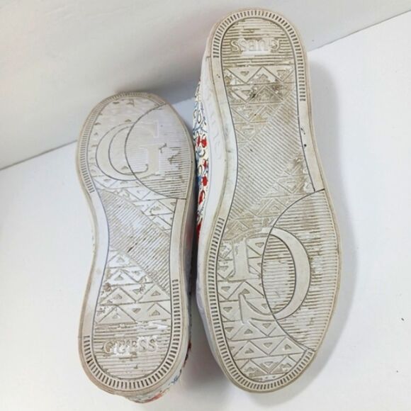 Guess Astray Multi Floral Sneaker Shoes Floral Alphabet Pattern Womans 7........ - Picture 8 of 14